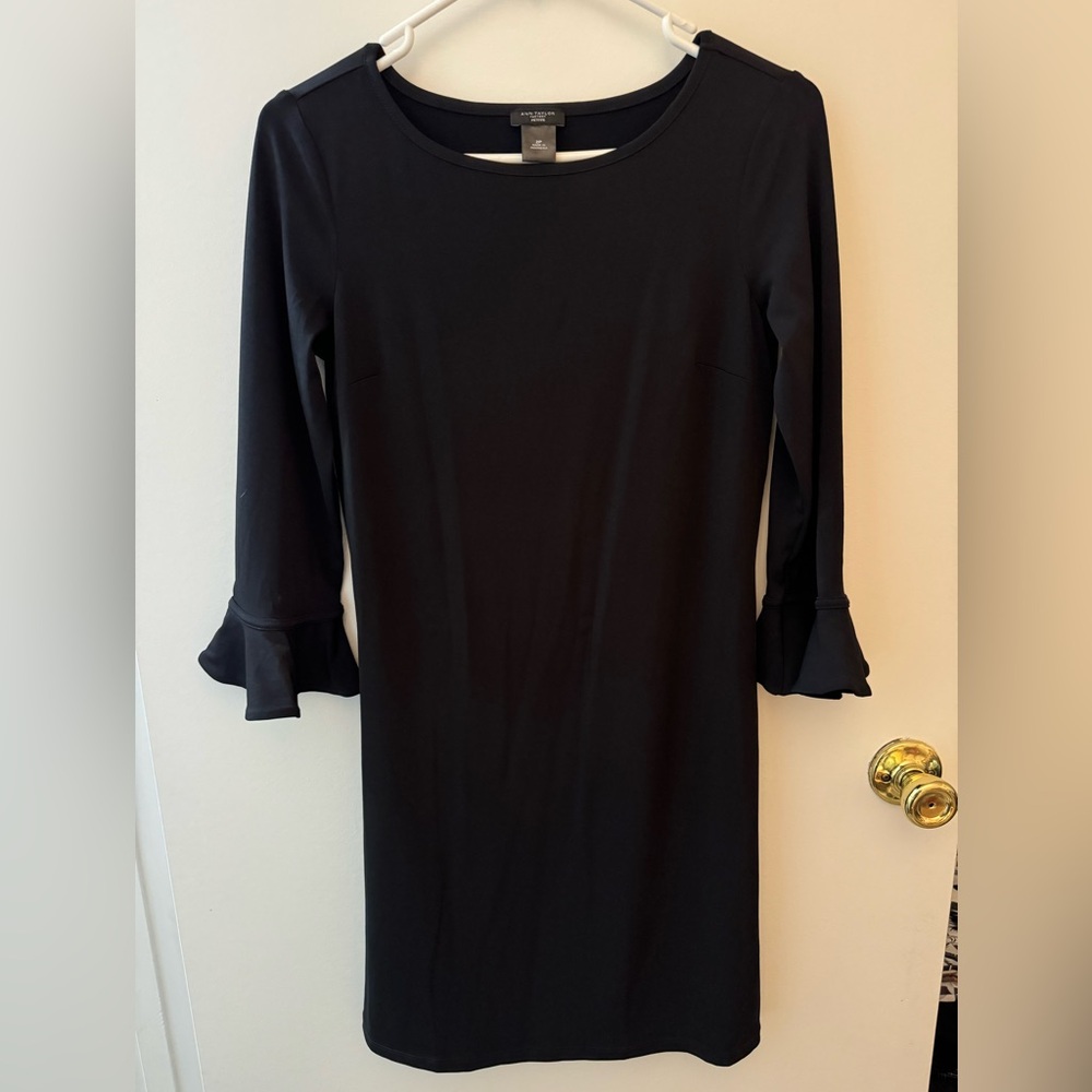 Black Ann Taylor Factory dress with ruffle sleeves, 2p